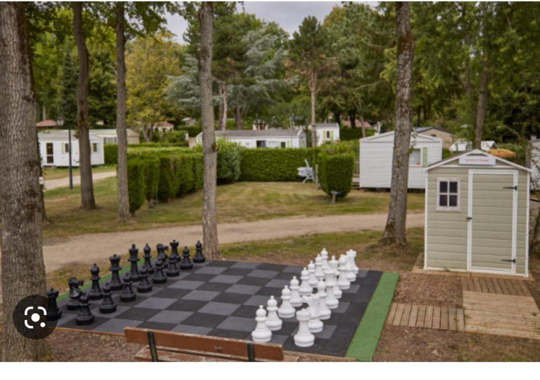Location Mobil-Home Le Parc Des Roches Saint-Chéron Exterior foto