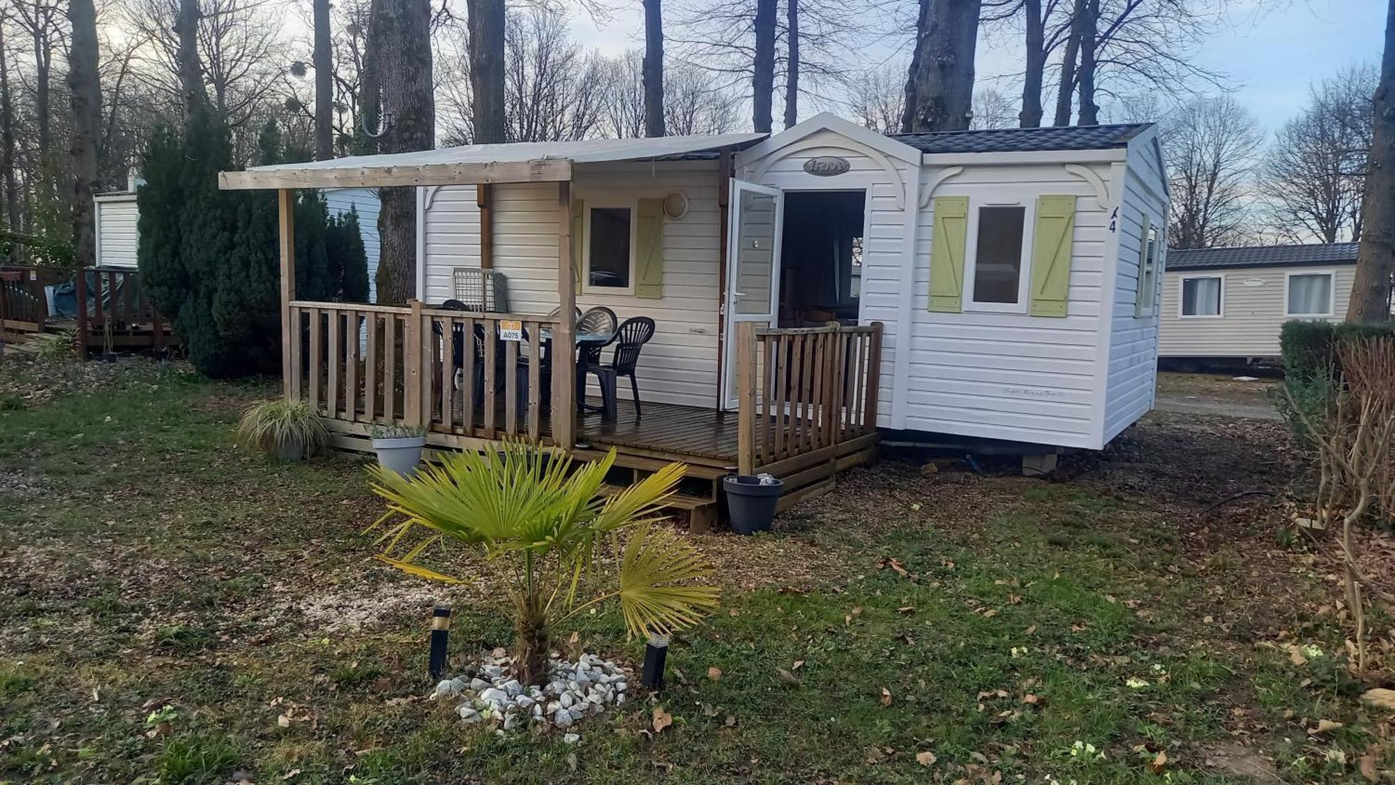 Location Mobil-Home Le Parc Des Roches Saint-Chéron Exterior foto